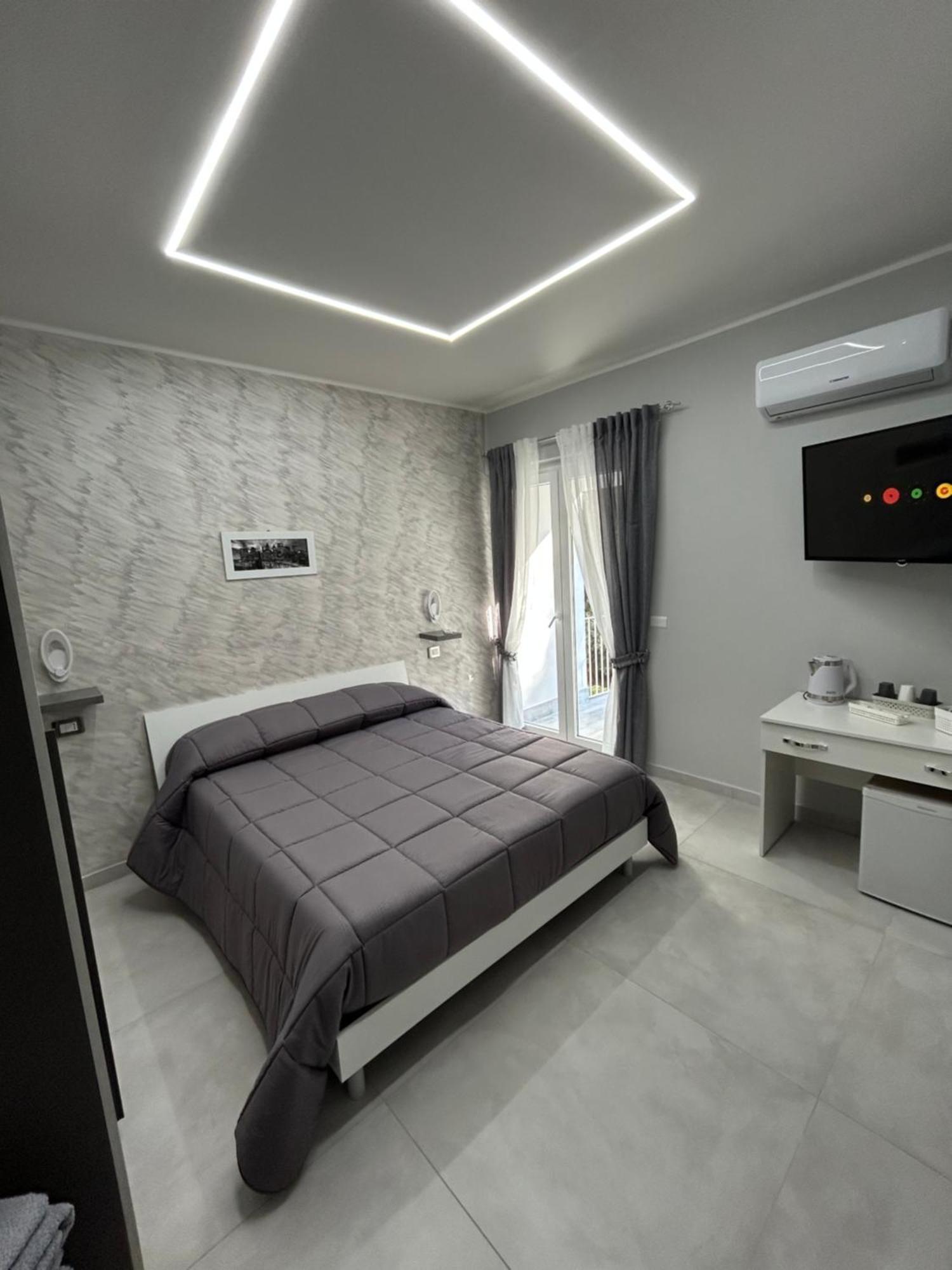 Skycity 2 B&B Napoli Dış mekan fotoğraf